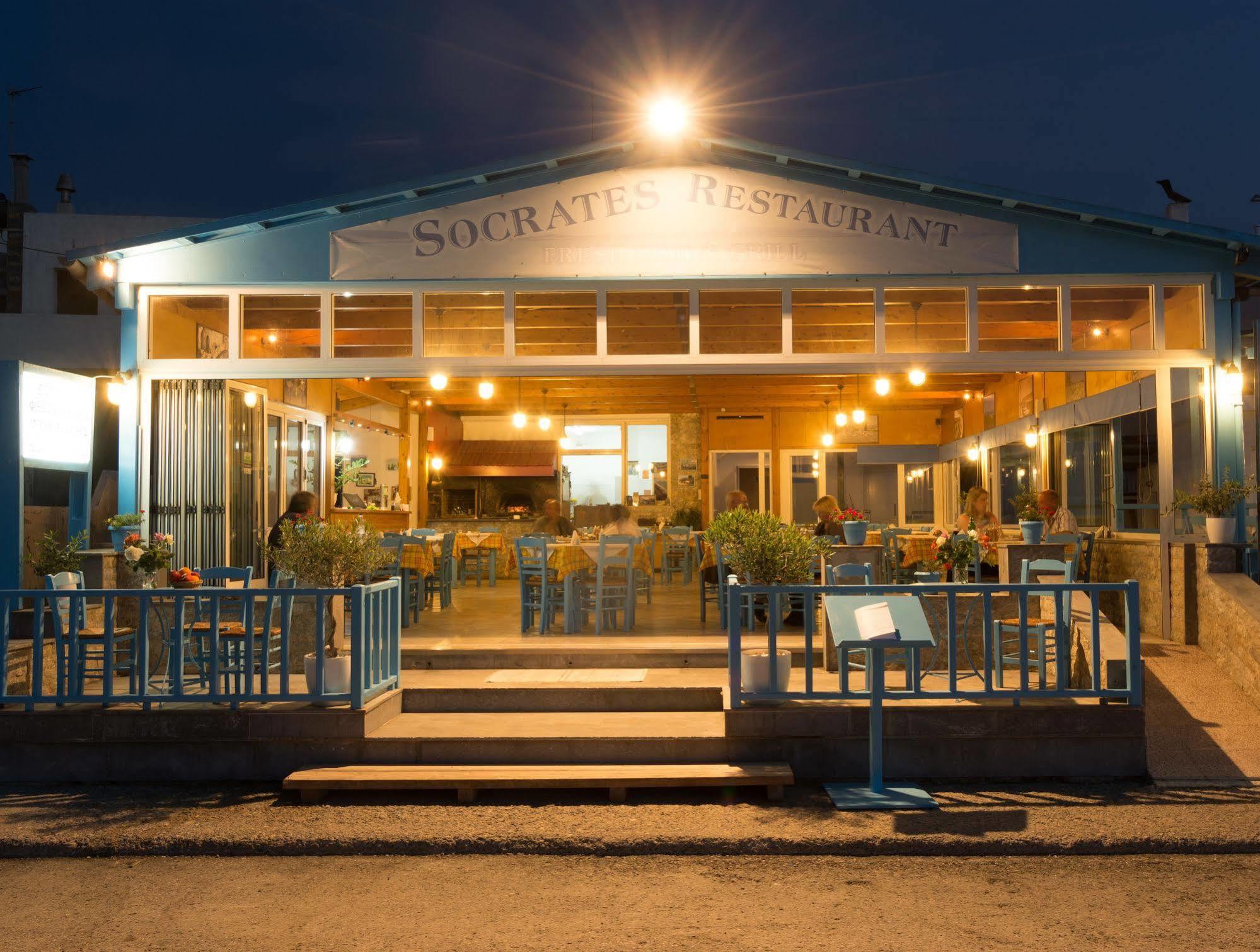 Socrates Apartmens & Restaurant Милатос Экстерьер фото