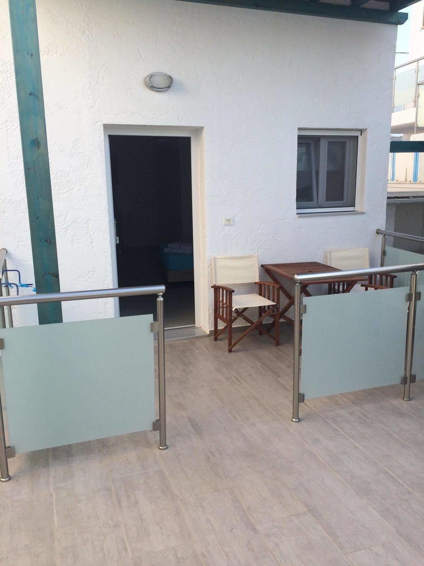 Socrates Apartmens & Restaurant Милатос Экстерьер фото