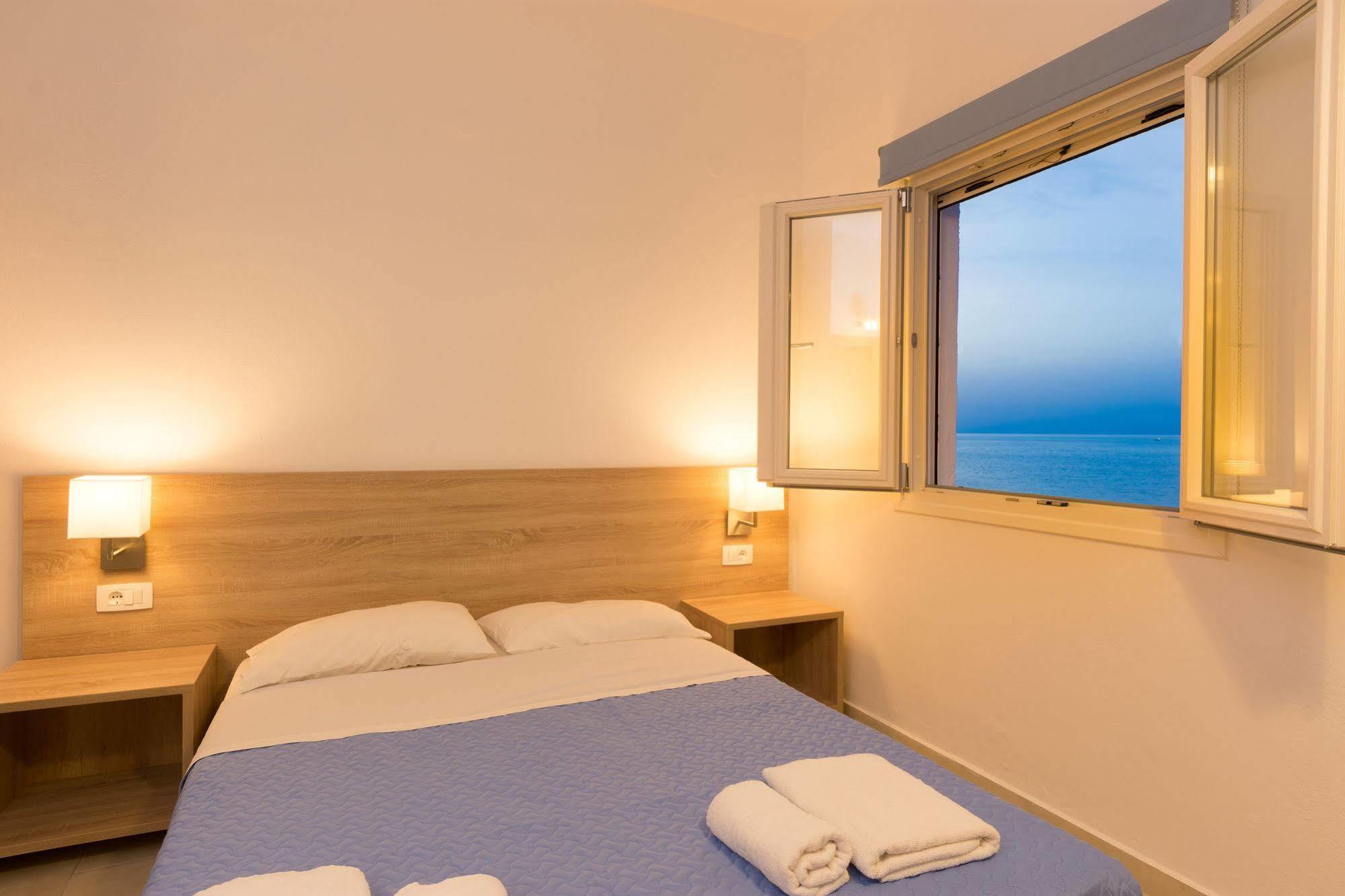 Socrates Apartmens & Restaurant Милатос Экстерьер фото