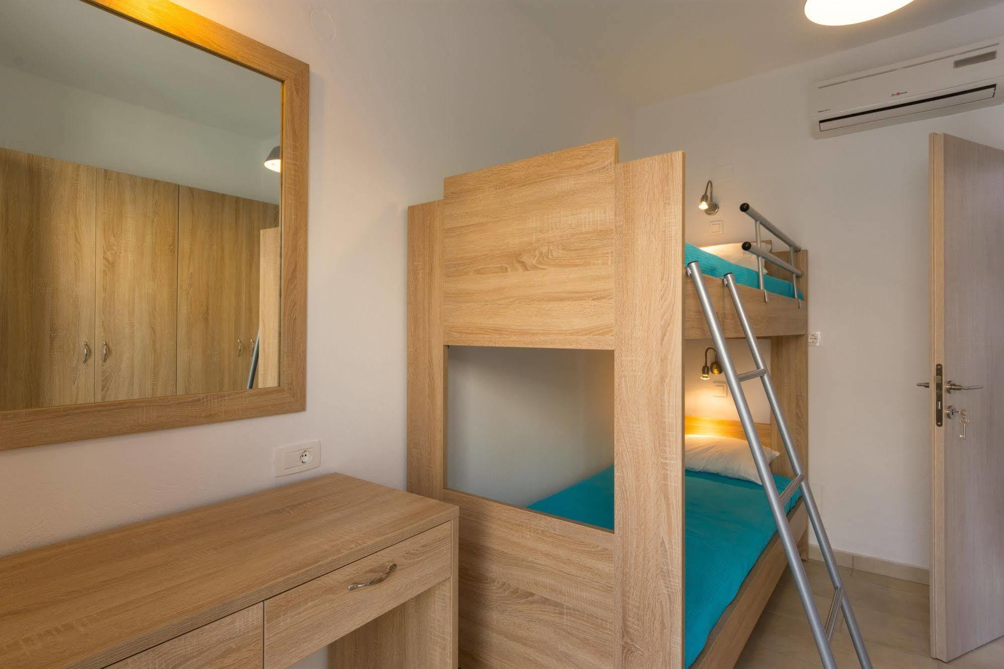 Socrates Apartmens & Restaurant Милатос Экстерьер фото
